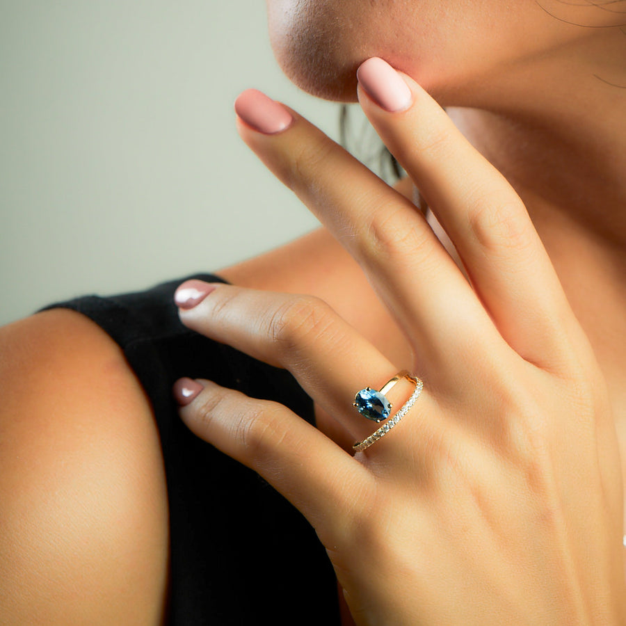 LEMMY Yellow Gold Diamonds And Aquramarine Ring